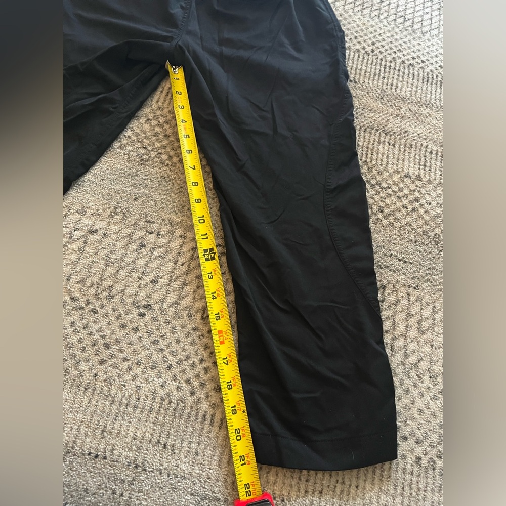 The North Face Women's Black Cropped Pants - Picture 6 of 7